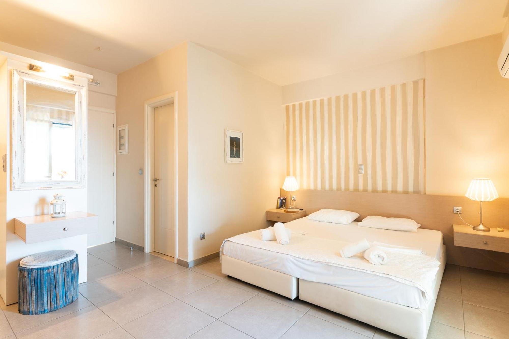 Sun George Aparthotel Finikounta Exterior photo