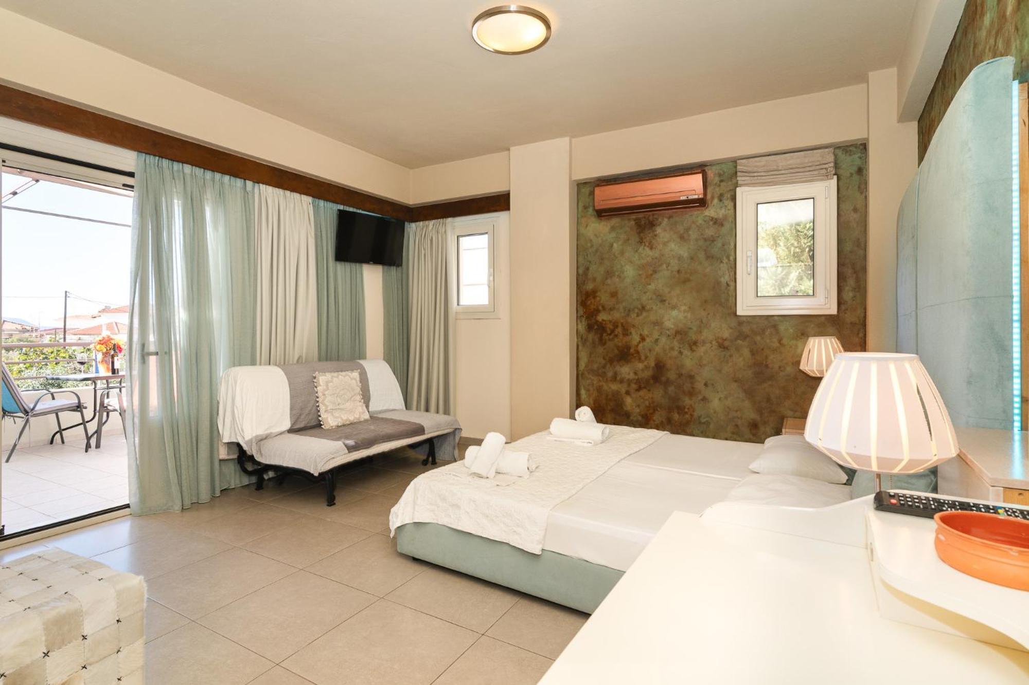 Sun George Aparthotel Finikounta Exterior photo